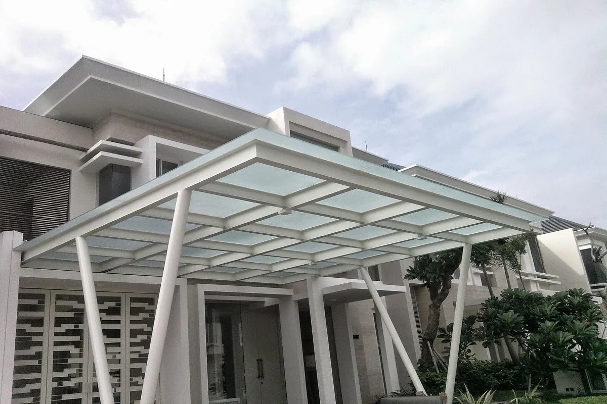 شرایط قانونی و نکات مهم نصب سایبان در ملک شخصی